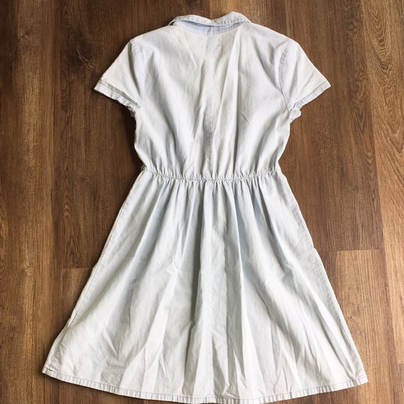 Knee length Dress with Buttons - Picture 3 of 5